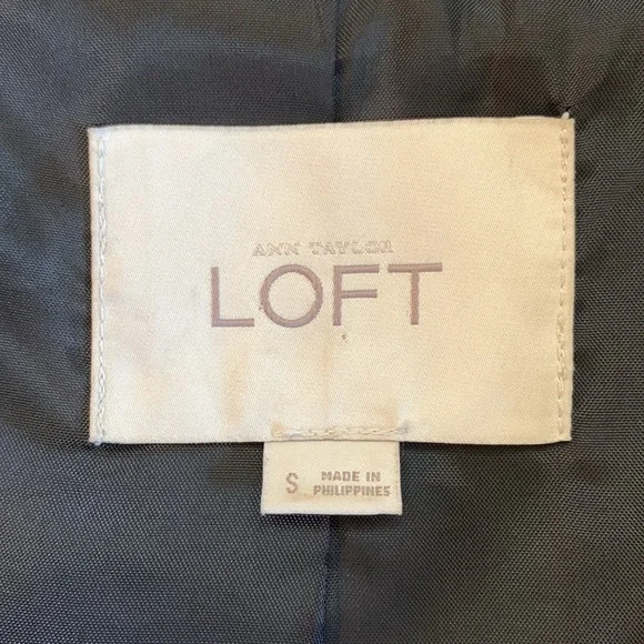 Ann Taylor Loft Short Peacoat with oversized collar - Picture 7 of 16